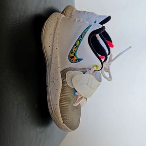 Kids Nike shoes size 12